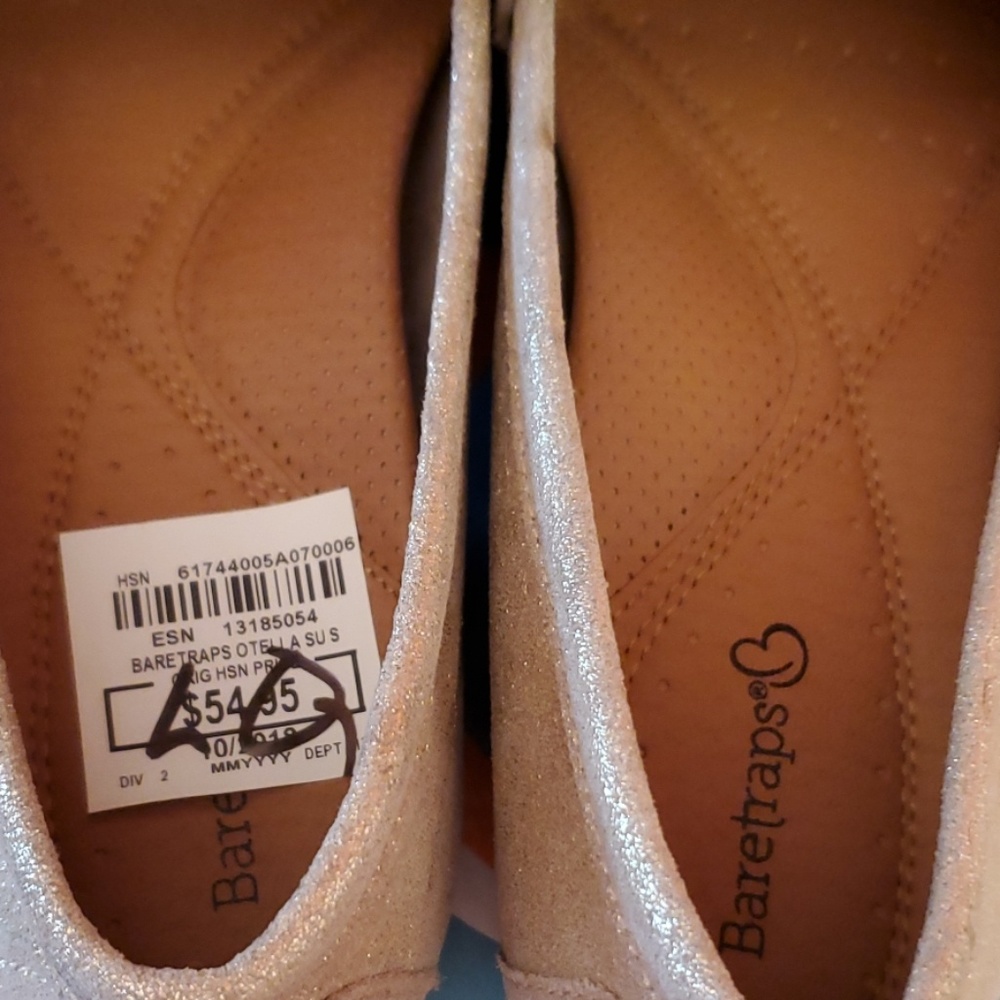 BareTraps Otella Slip Ons - Picture 5 of 7